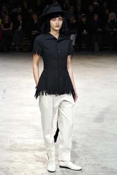 Look 14